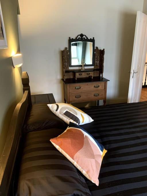 Chic Townhouse Near Tunnels Beaches Ilfracombe Exteriér fotografie