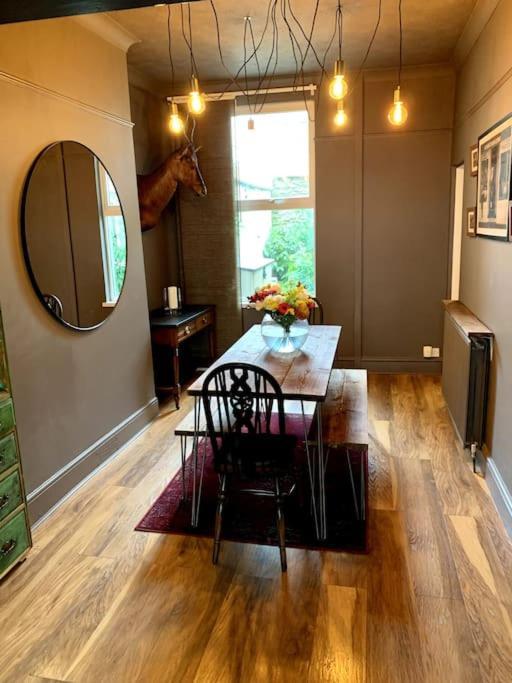 Chic Townhouse Near Tunnels Beaches Ilfracombe Exteriér fotografie